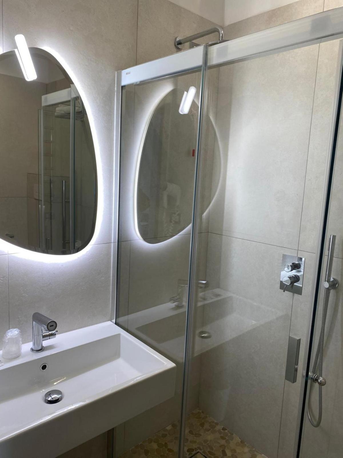 Hotel Golden Ρίμινι Εξωτερικό φωτογραφία