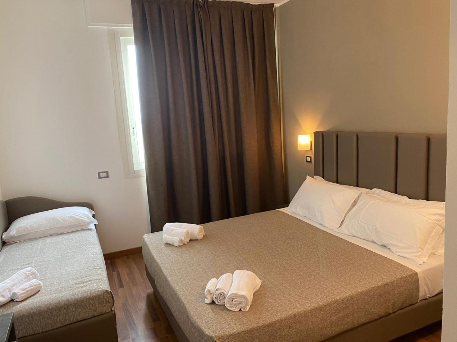 Hotel Golden Ρίμινι Εξωτερικό φωτογραφία
