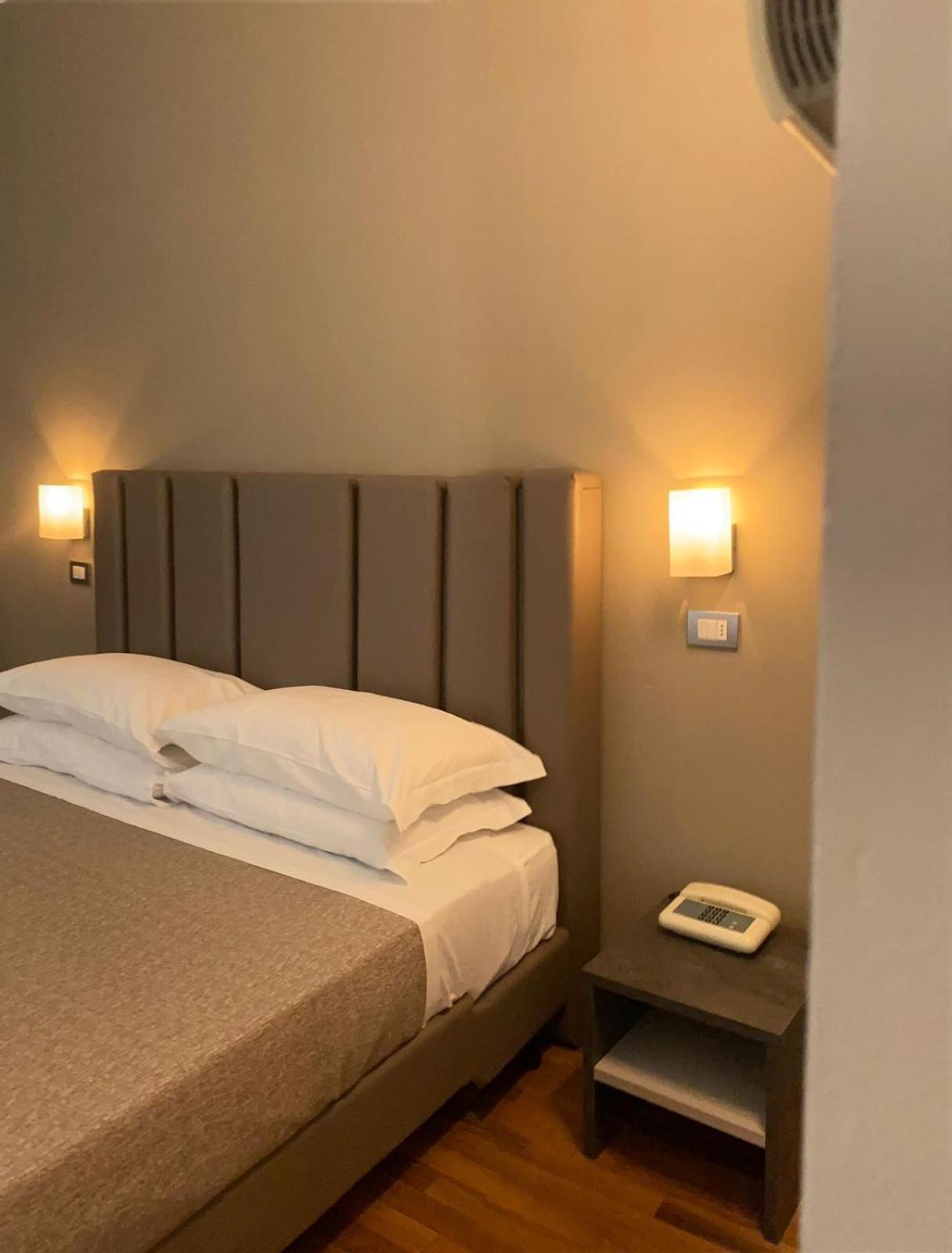 Hotel Golden Ρίμινι Εξωτερικό φωτογραφία