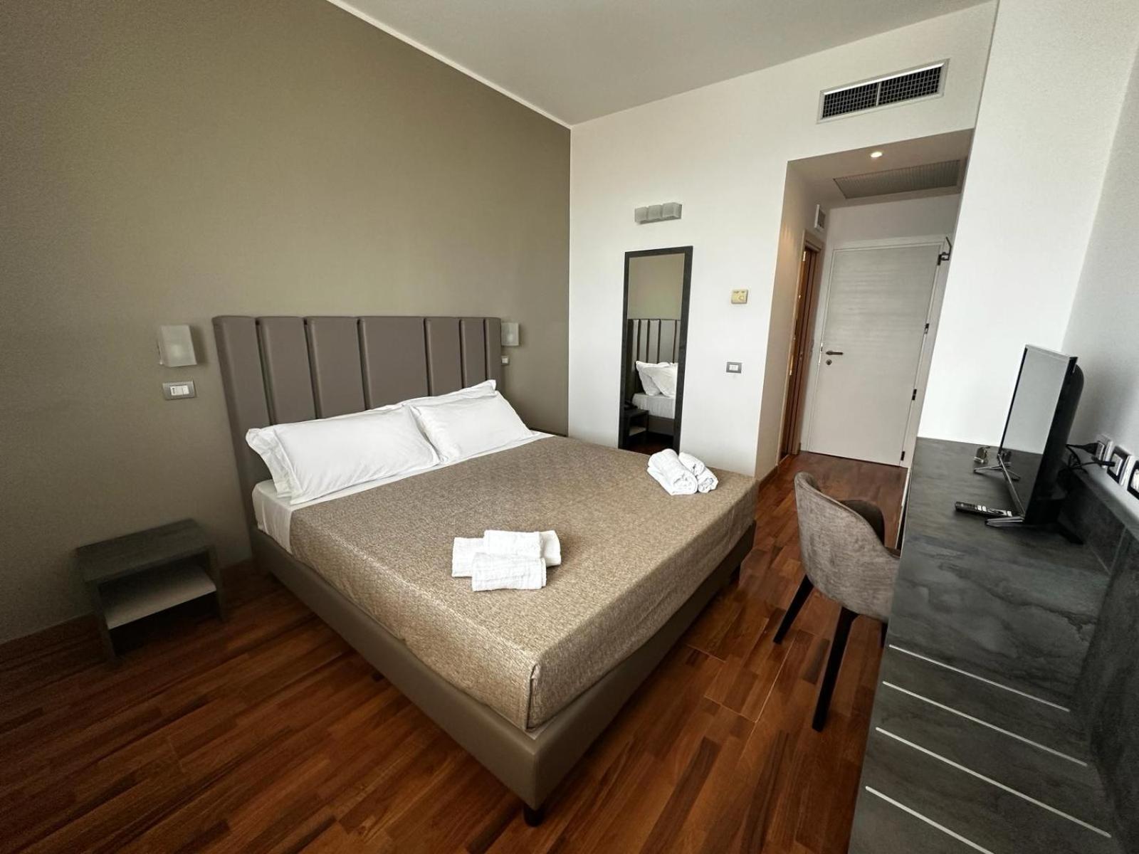 Hotel Golden Ρίμινι Εξωτερικό φωτογραφία