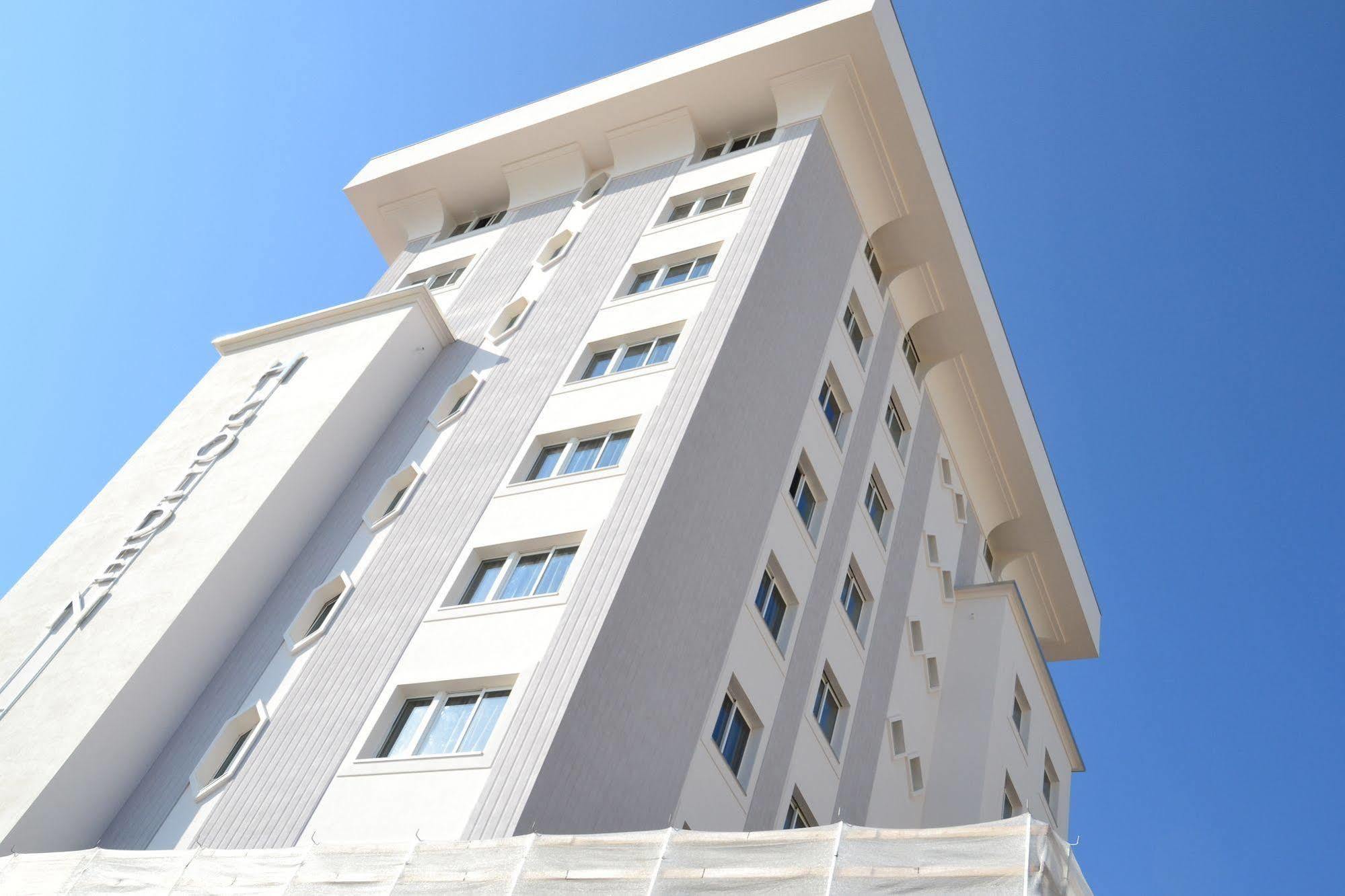 Hotel Golden Ρίμινι Εξωτερικό φωτογραφία