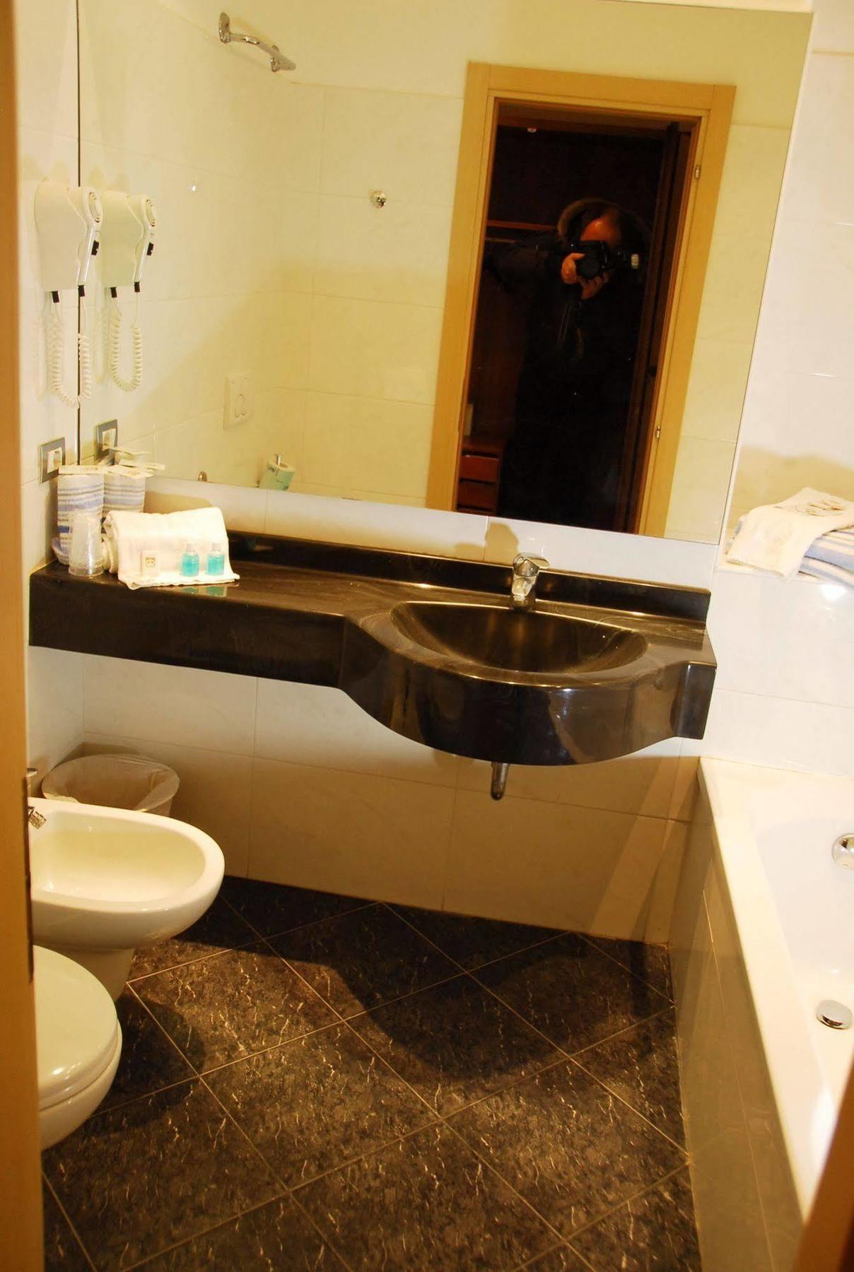 Hotel Golden Ρίμινι Εξωτερικό φωτογραφία